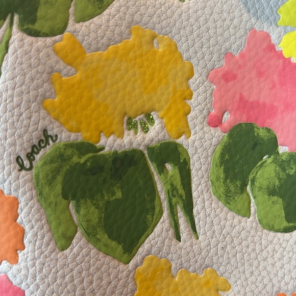 Coach Willow Shoulder/Crossbody bag satchel Bucket bag leather floral mix EUC - Picture 10 of 17